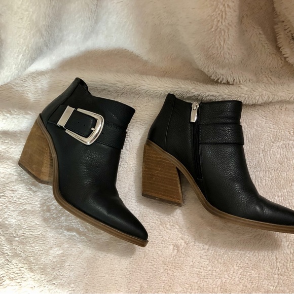 Vince Camuto Gidgey Bootie Black Fine grain leather Not in original box (8) - Picture 3 of 7